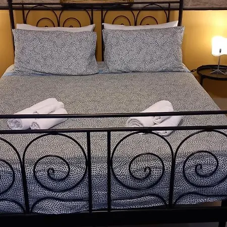 Nyaraló Awesomehouse Centre *