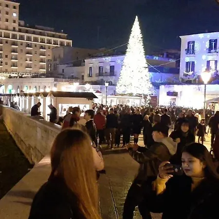 Nyaraló Awesomehouse Centre