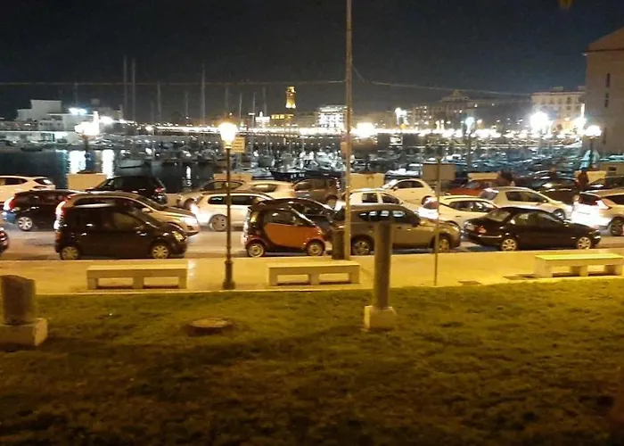 Awesomehouse Centre Ferienhaus *