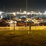 Awesomehouse Centre Дом отдыха *