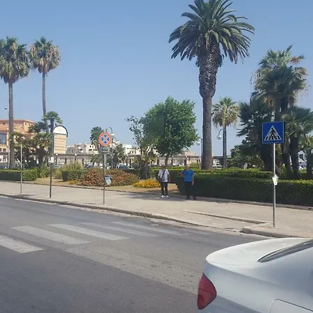 Awesomehouse Centre בית נופש *